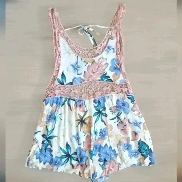 Solemio floral lace sleeveless romper size medium - Picture 12 of 12